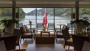 Club Lounge